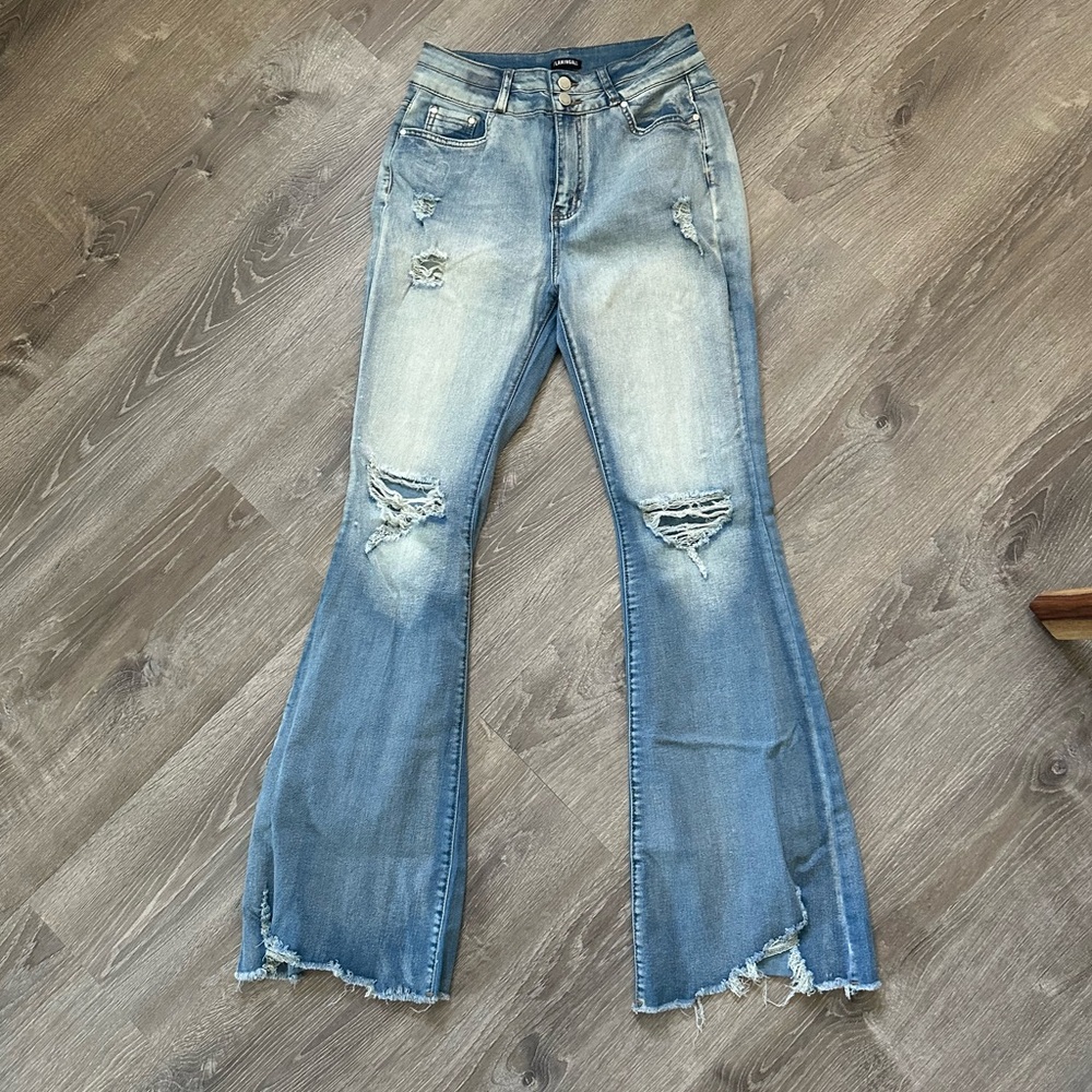 EUC Flamingo Boot Cut Jeans size medium